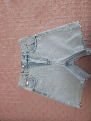 Shorts vaqueros Stradivarius azul claro