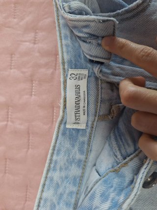 Shorts vaqueros Stradivarius azul claro
