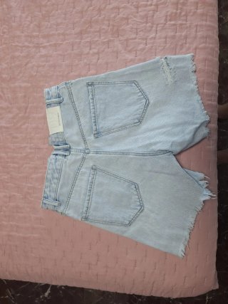 Shorts vaqueros Stradivarius azul claro
