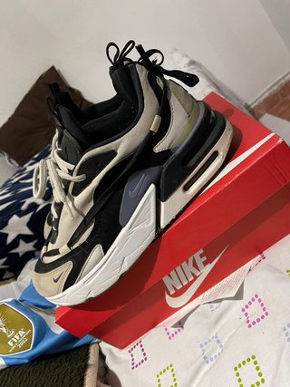 Zapatillas Nike Negras y Blancas