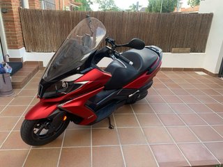 Kymco Super Dink 350 ABS Roja y Negra