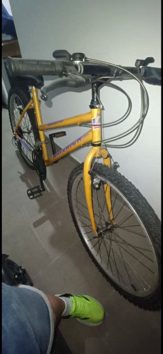 Bicicleta Maverick Adventure One Amarilla.