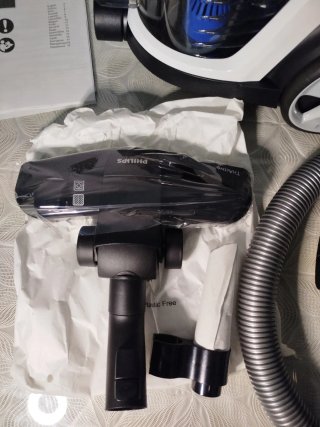 Aspiradora Philips PowerPro Compact