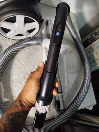 Aspiradora Philips PowerPro Compact