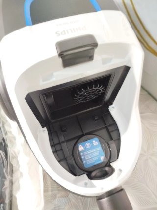 Aspiradora Philips PowerPro Compact