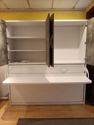 Cama abatible con escritorio y armario
