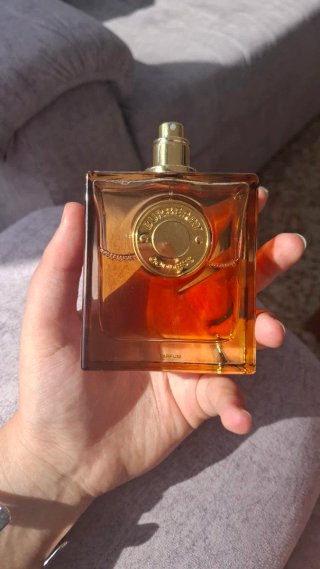 Perfume Burberry Goddess Dorado y Naranja