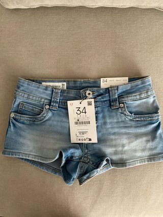 Shorts vaqueros Stradivarius talla 34