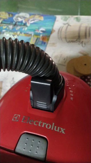 Aspiradora Electrolux Clario Roja 1400W