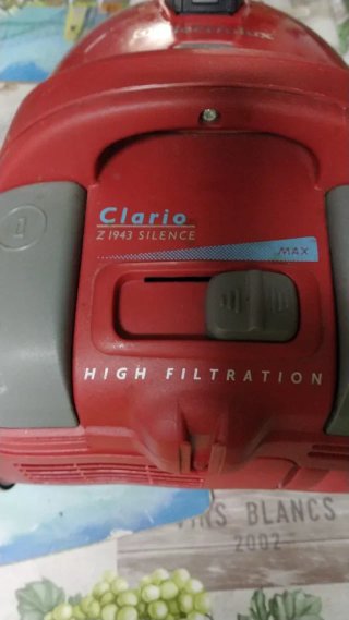 Aspiradora Electrolux Clario Roja 1400W