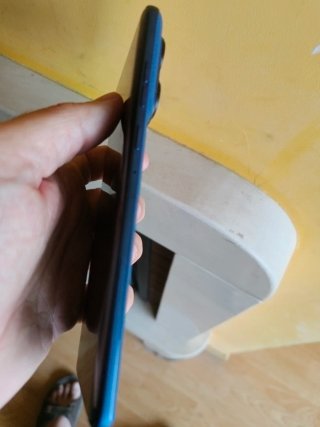 Motorola Edge 60 blu con danno