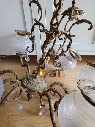 Lámpara araña de bronce antigua 6 brazos