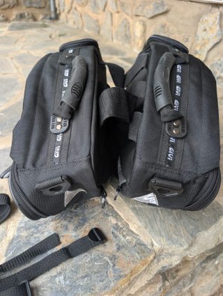 Alforjas GIVI para moto