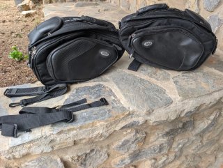 Alforjas GIVI para moto