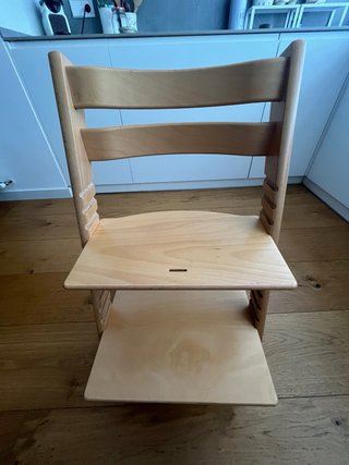 Cadira infantil Stokke // Silla infantil Stokke