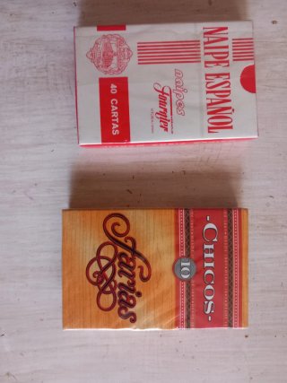 Lote juegos de mesa: Dados, Backgammon, Naipes