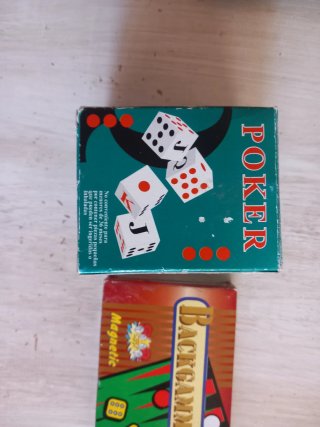 Lote juegos de mesa: Dados, Backgammon, Naipes