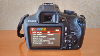 Cámara Canon EOS 1200D Kit Completo