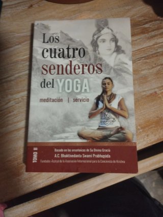 Los cuatro senderos del yoga Dos (Spanish Edition)