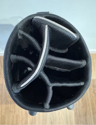 Bolsa de golf Wilson negra