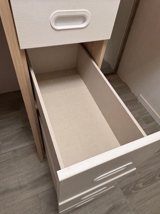 Cama alta infantil con escaleras y cajones