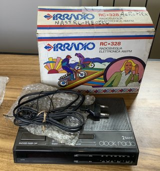 IRRADIO RC-328 Radiosveglia Vintage AM FM