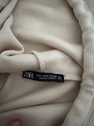 Sudadera Zara Beige con Capucha