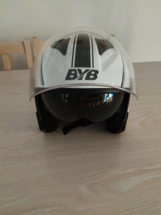 Casco Jet BYB Blanco con Visera
