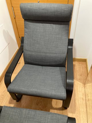 Sillón y reposapiés POÄNG gris