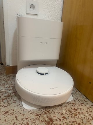 Robot aspirador y fregasuelos Dreame
