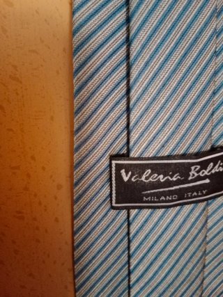 Corbata azul y verde con rayas