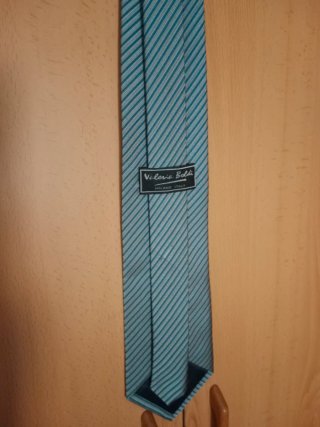 Corbata azul y verde con rayas