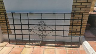 Reja de hierro para puerta