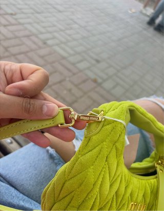 Borsa a spalla Miu Miu verde