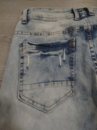 Pantalones vaqueros rotos talla S