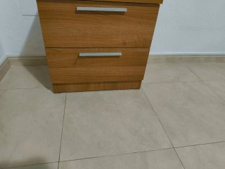 Cabecero y 2 mesillas habitación
