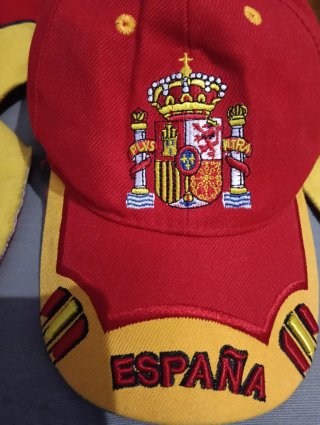 Gorra y Bufanda España