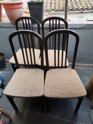 Cuatro Sillas de comedor en perfecto estado