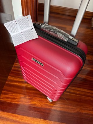 Maleta de cabina roja