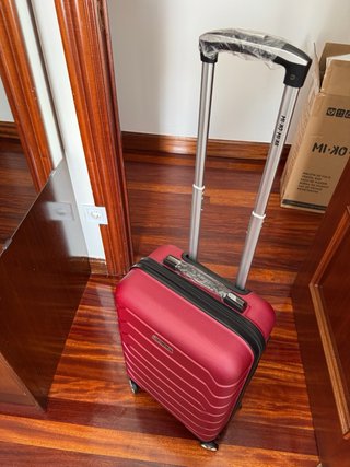 Maleta de cabina roja