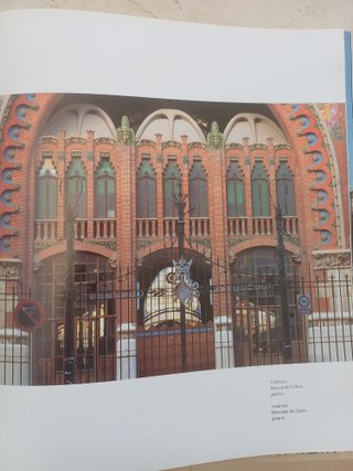 Libro ARQUITECTURA MODERNISTA VALENCIANA