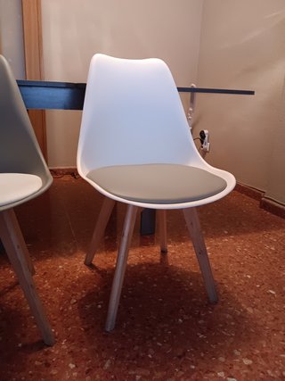 Mesa y 8 Sillas Comedor