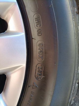 Neumáticos Michelin 215/65 R16
