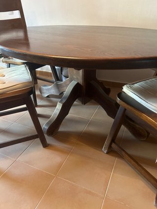 Mesa ovalada de roble con 4 sillas