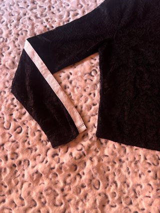 Camiseta negra encaje Time Flies 98
