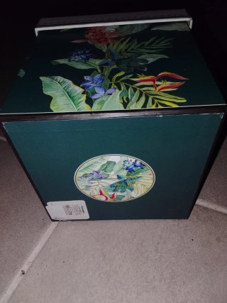 Tetera de porcelana sin estrenar en caja