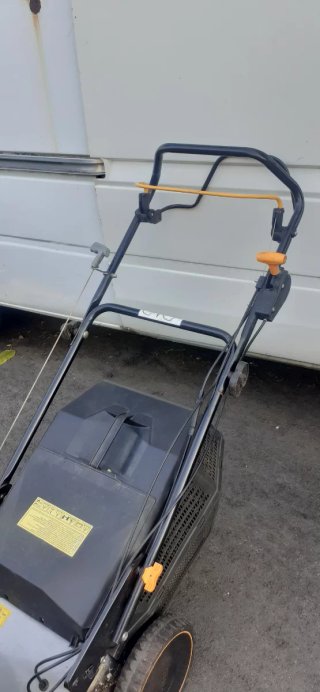 Cortacésped Titan 675 EXi