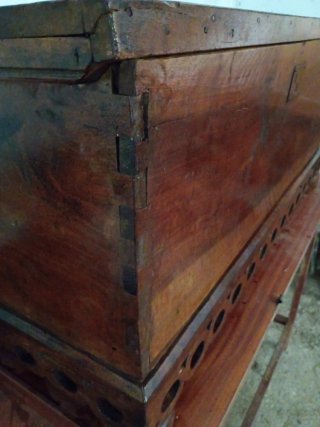 Arcón de madera antiguo