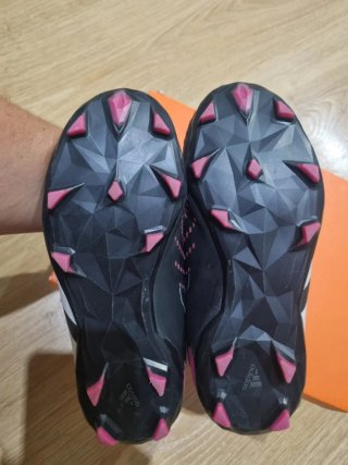 Zapatillas de tacos Adidas para niños talla 32