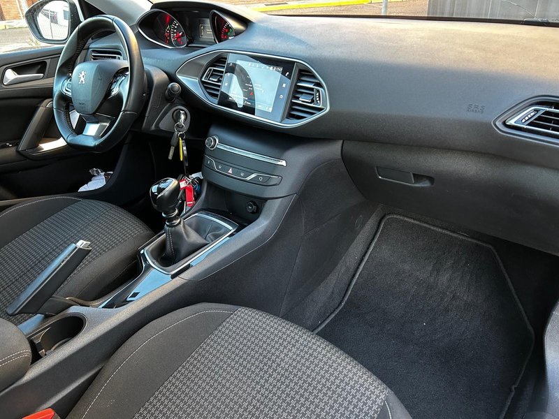 Peugeot 308 SW Allure BlueHDi S&S MAN 2021, foto 10